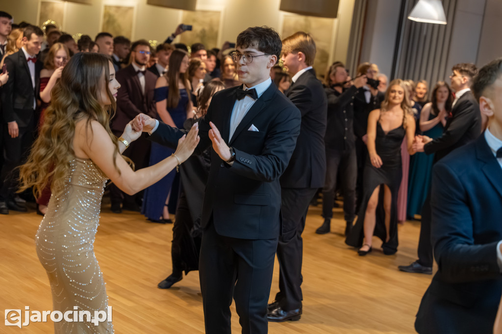 Studniówka 2025 maturzystów ZSP nr 1 w Jarocinie