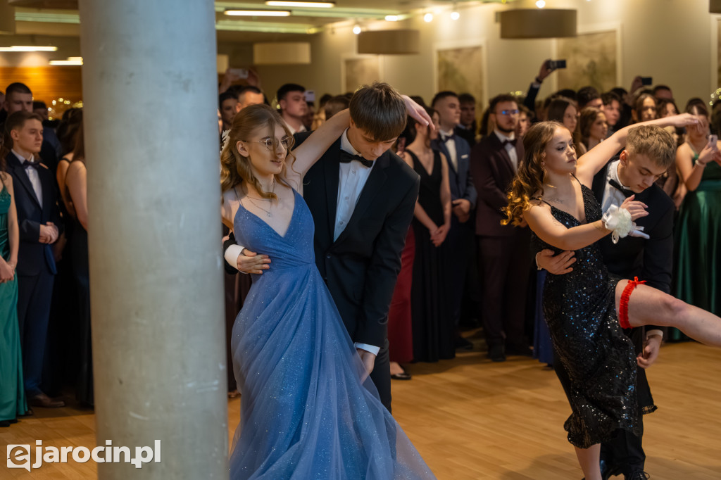 Studniówka 2025 maturzystów ZSP nr 1 w Jarocinie