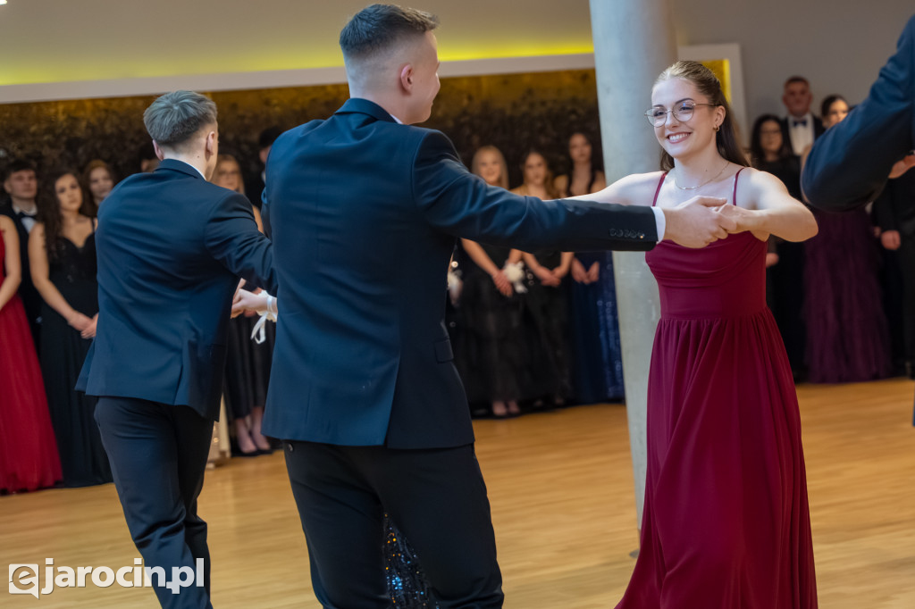 Studniówka 2025 maturzystów ZSP nr 1 w Jarocinie