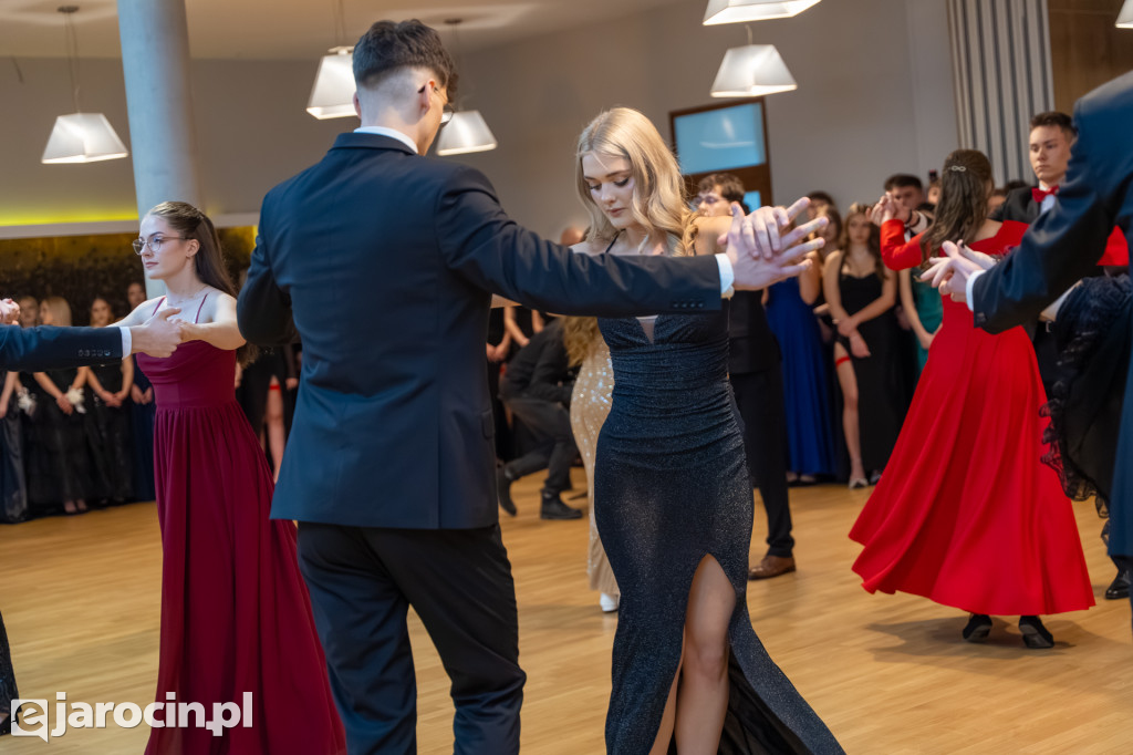 Studniówka 2025 maturzystów ZSP nr 1 w Jarocinie