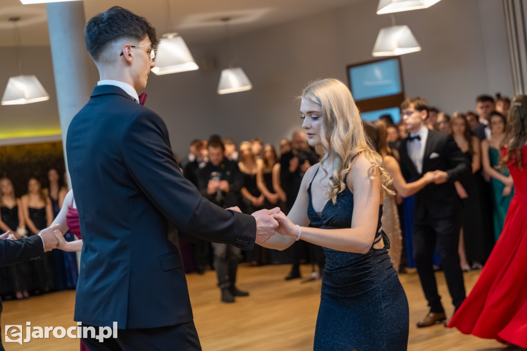 Studniówka 2025 maturzystów ZSP nr 1 w Jarocinie