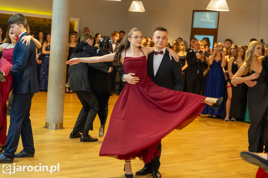 Studniówka 2025 maturzystów ZSP nr 1 w Jarocinie