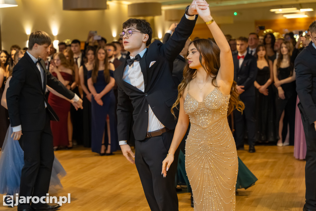 Studniówka 2025 maturzystów ZSP nr 1 w Jarocinie