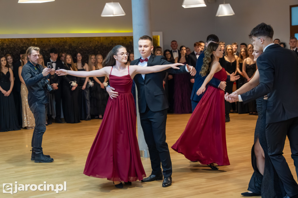 Studniówka 2025 maturzystów ZSP nr 1 w Jarocinie