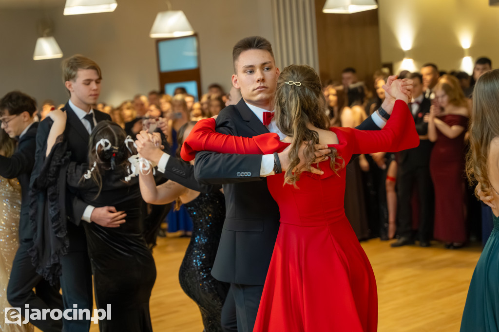 Studniówka 2025 maturzystów ZSP nr 1 w Jarocinie