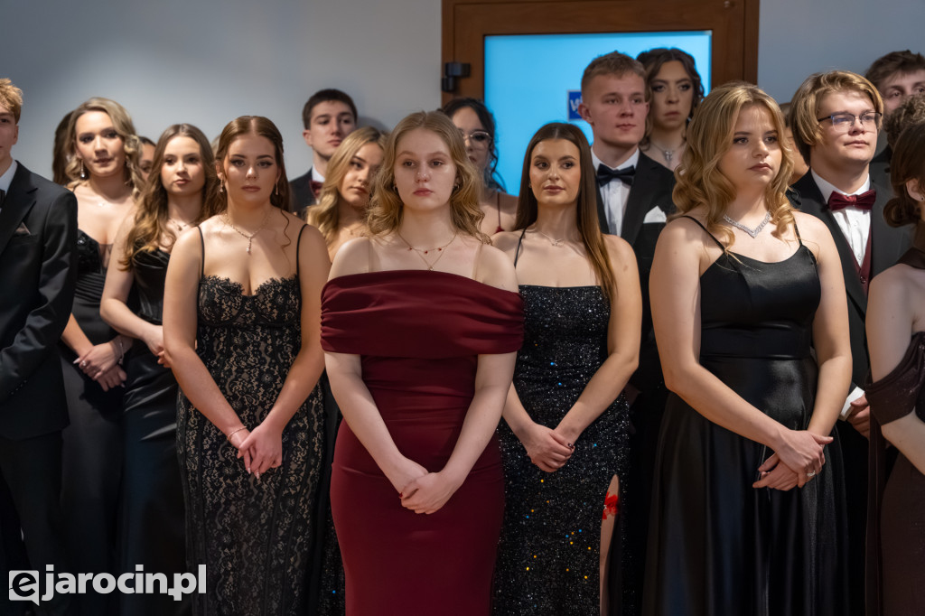 Studniówka 2025 maturzystów ZSP nr 1 w Jarocinie