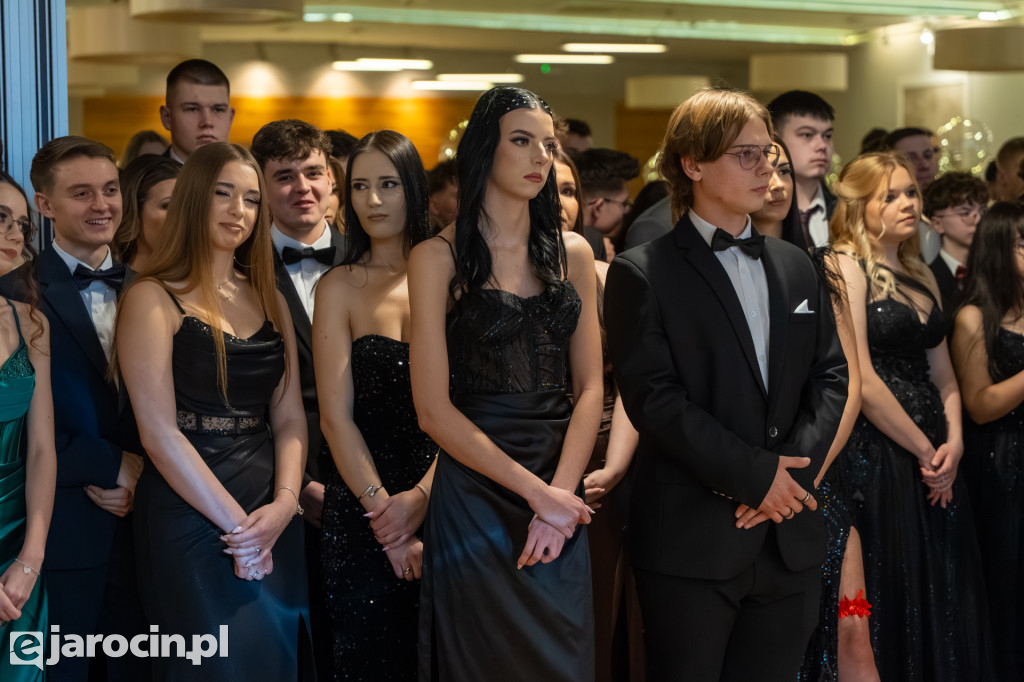 Studniówka 2025 maturzystów ZSP nr 1 w Jarocinie