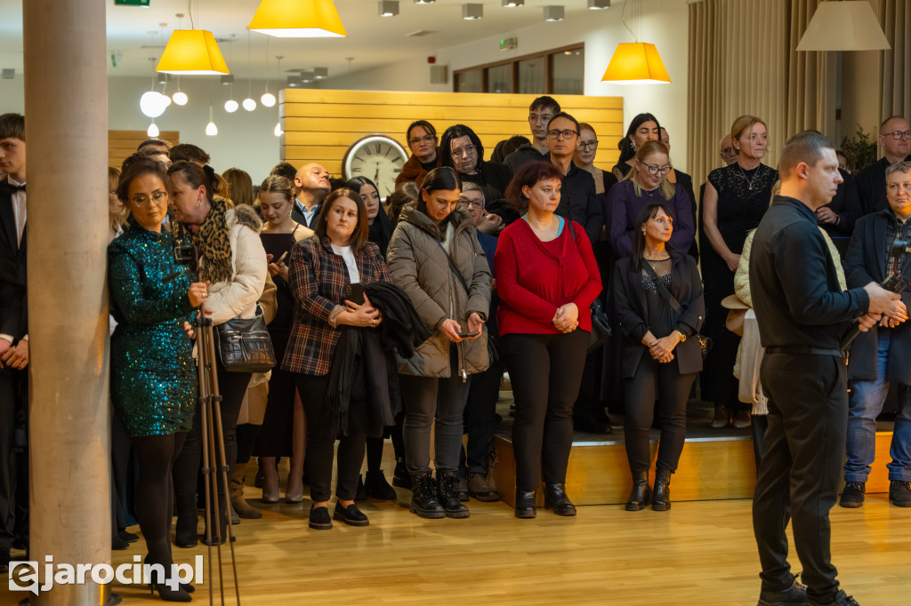 Studniówka 2025 maturzystów ZSP nr 1 w Jarocinie