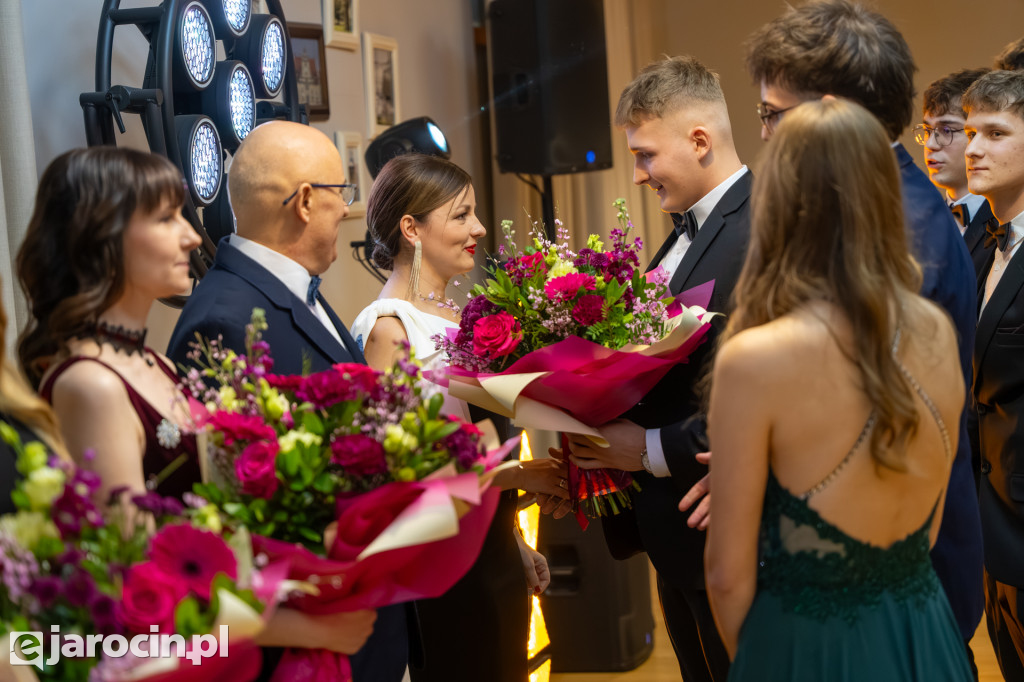 Studniówka 2025 maturzystów ZSP nr 1 w Jarocinie