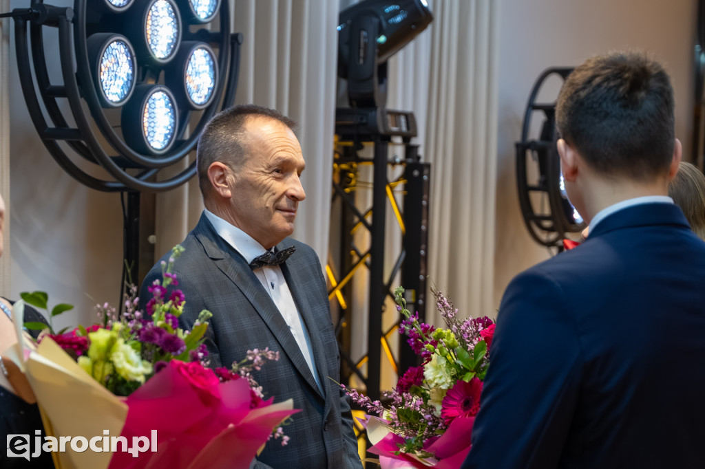 Studniówka 2025 maturzystów ZSP nr 1 w Jarocinie