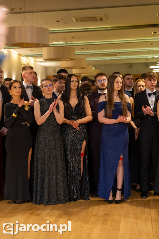 Studniówka 2025 maturzystów ZSP nr 1 w Jarocinie