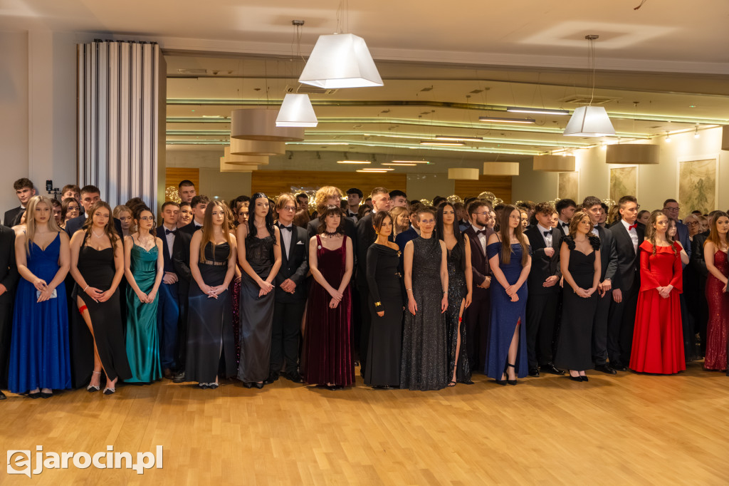 Studniówka 2025 maturzystów ZSP nr 1 w Jarocinie