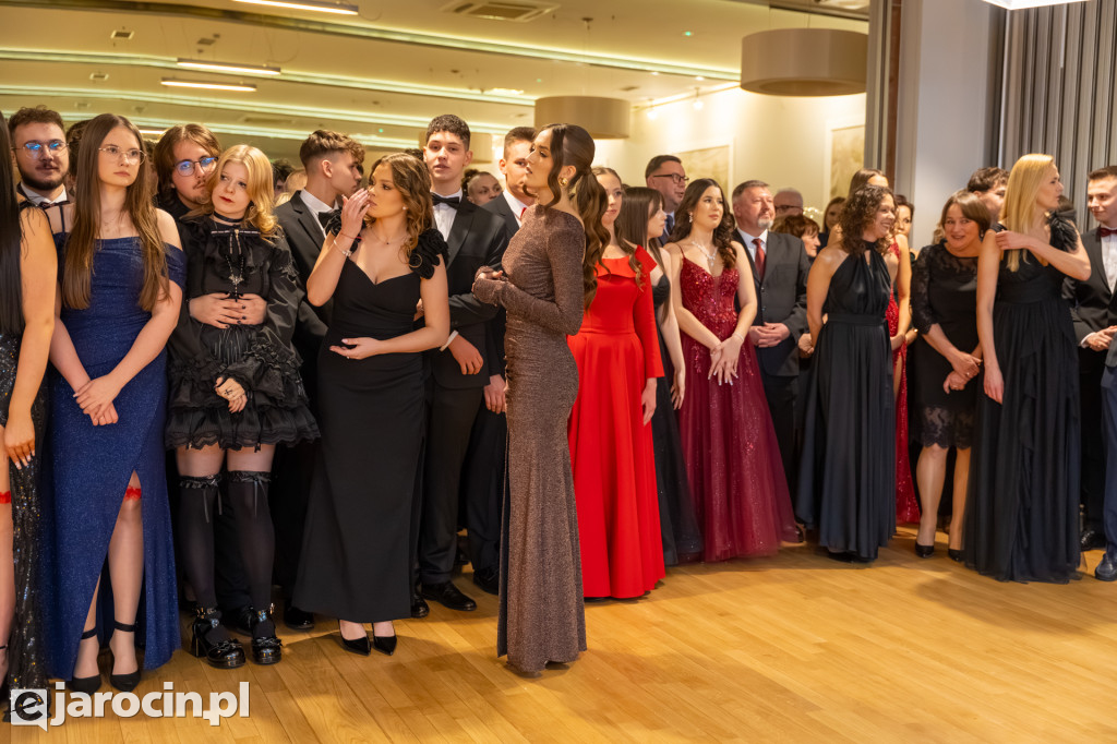 Studniówka 2025 maturzystów ZSP nr 1 w Jarocinie