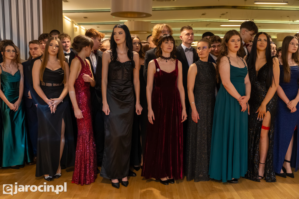 Studniówka 2025 maturzystów ZSP nr 1 w Jarocinie