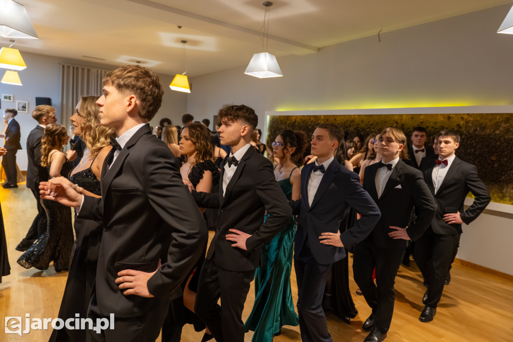 Studniówka 2025 maturzystów ZSP nr 1 w Jarocinie