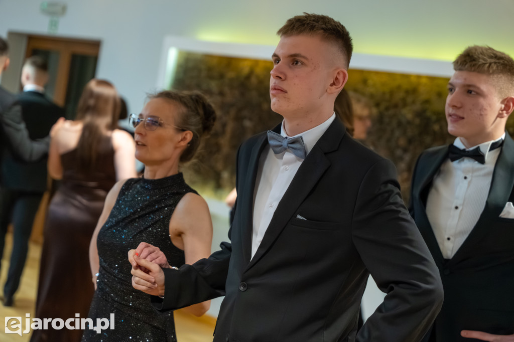 Studniówka 2025 maturzystów ZSP nr 1 w Jarocinie