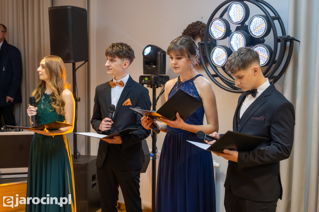 Studniówka 2025 maturzystów ZSP nr 1 w Jarocinie