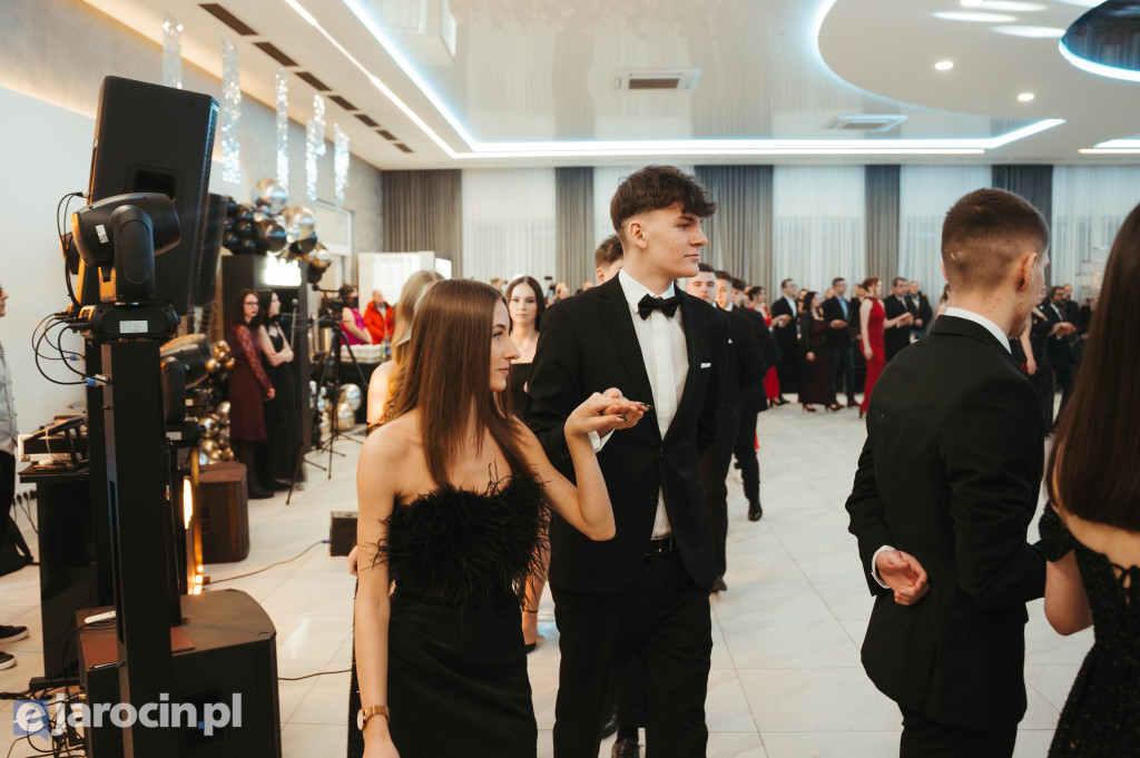 Studniówka 2025 maturzystów ZSP-B Tarce