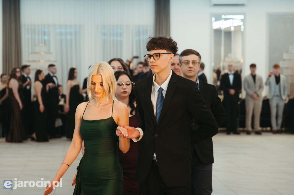 Studniówka 2025 maturzystów ZSP-B Tarce