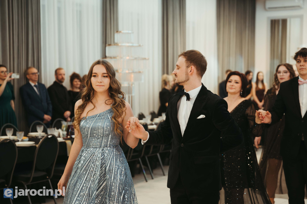 Studniówka 2025 maturzystów ZSP-B Tarce