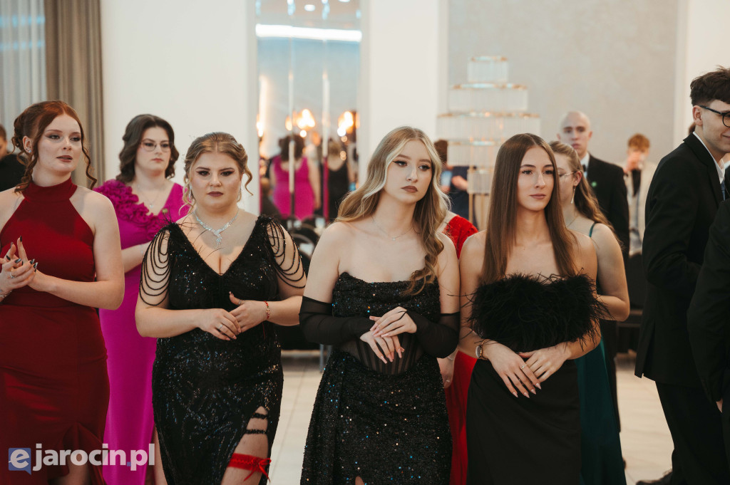 Studniówka 2025 maturzystów ZSP-B Tarce