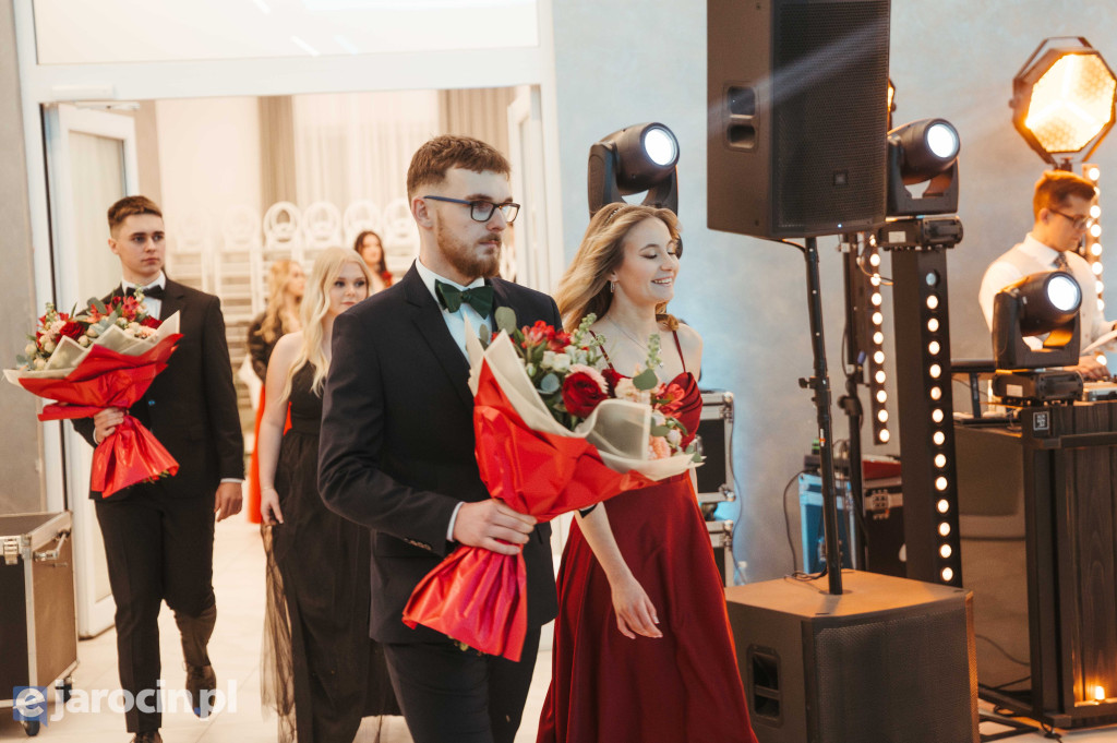 Studniówka 2025 maturzystów ZSP-B Tarce