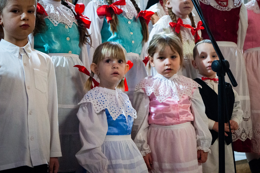 Zespół Folklorystyczny Snutki z kolędami u Franciszkanów