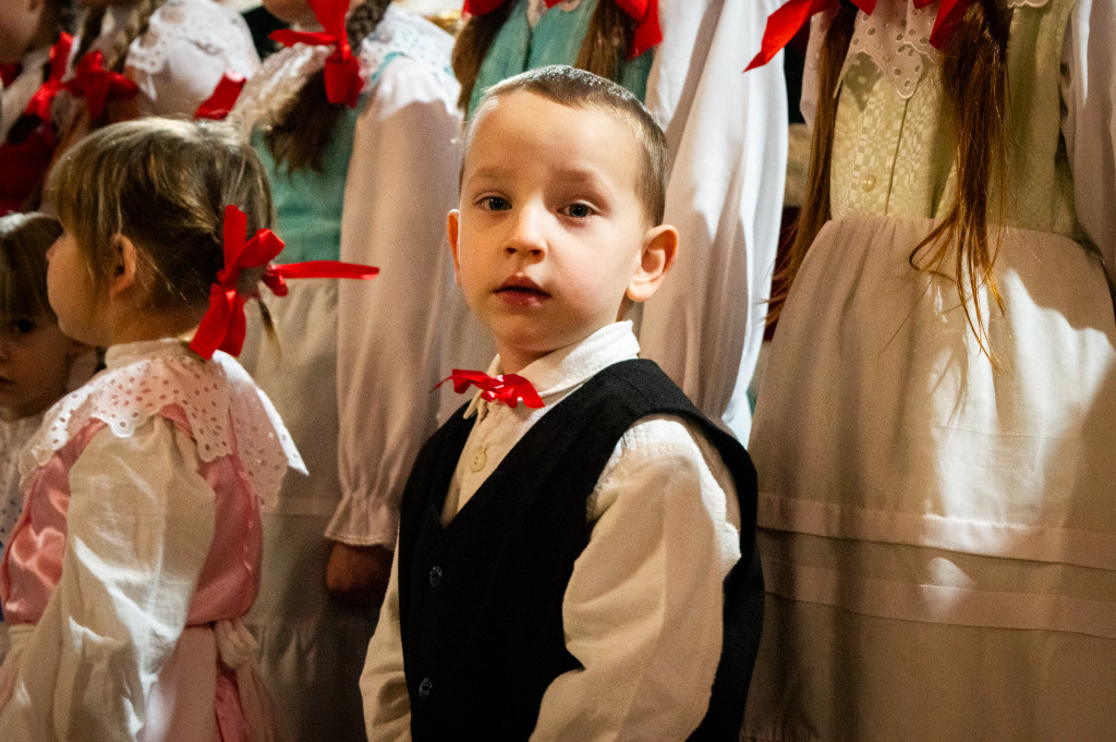 Zespół Folklorystyczny Snutki z kolędami u Franciszkanów