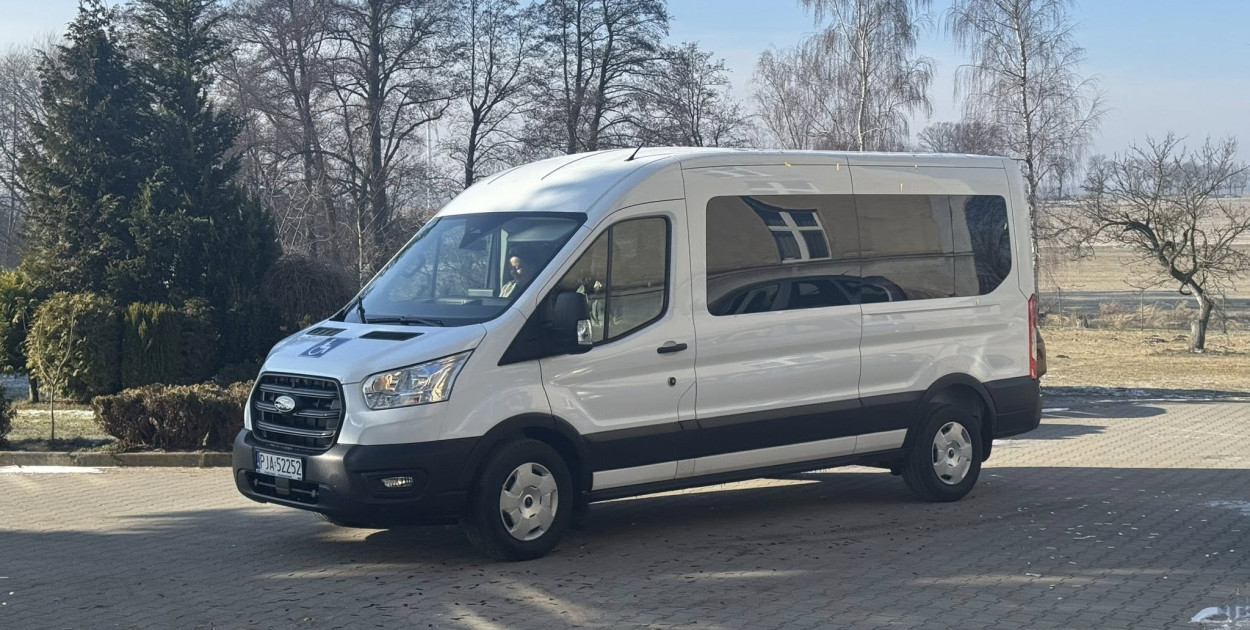 Nowy bus dla ŚDS w Dobieszczyźnie