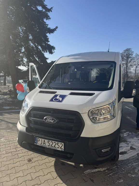 Nowy bus dla ŚDS w Dobieszczyźnie