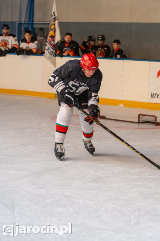 Hokejowe emocje na lodowisku w Jarocinie. Już po raz czwarty