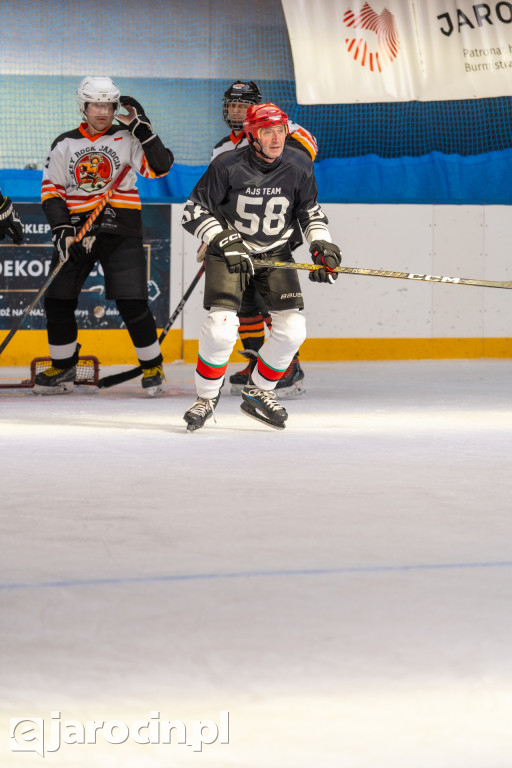 Hokejowe emocje na lodowisku w Jarocinie. Już po raz czwarty