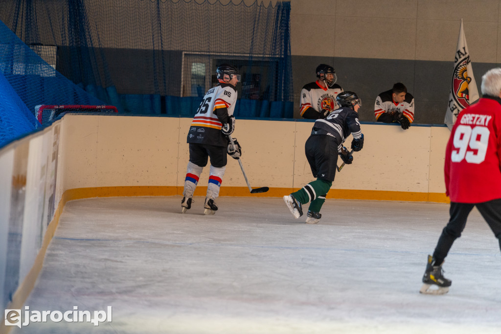 Hokejowe emocje na lodowisku w Jarocinie. Już po raz czwarty