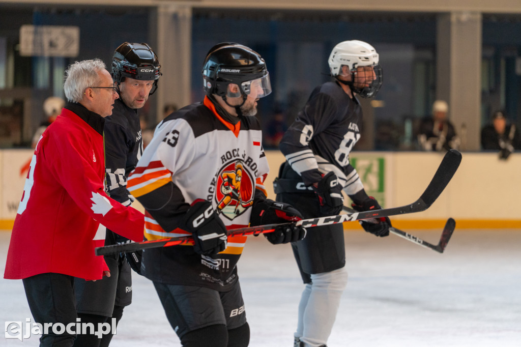 Hokejowe emocje na lodowisku w Jarocinie. Już po raz czwarty