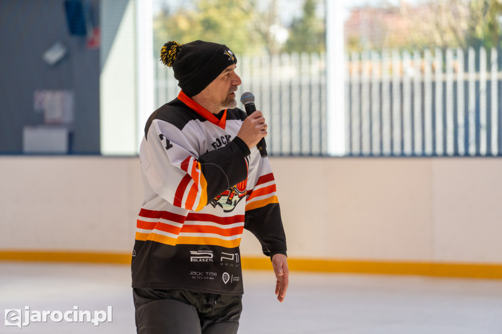 Hokejowe emocje na lodowisku w Jarocinie. Już po raz czwarty