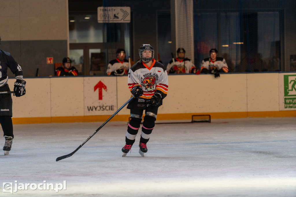 Hokejowe emocje na lodowisku w Jarocinie. Już po raz czwarty