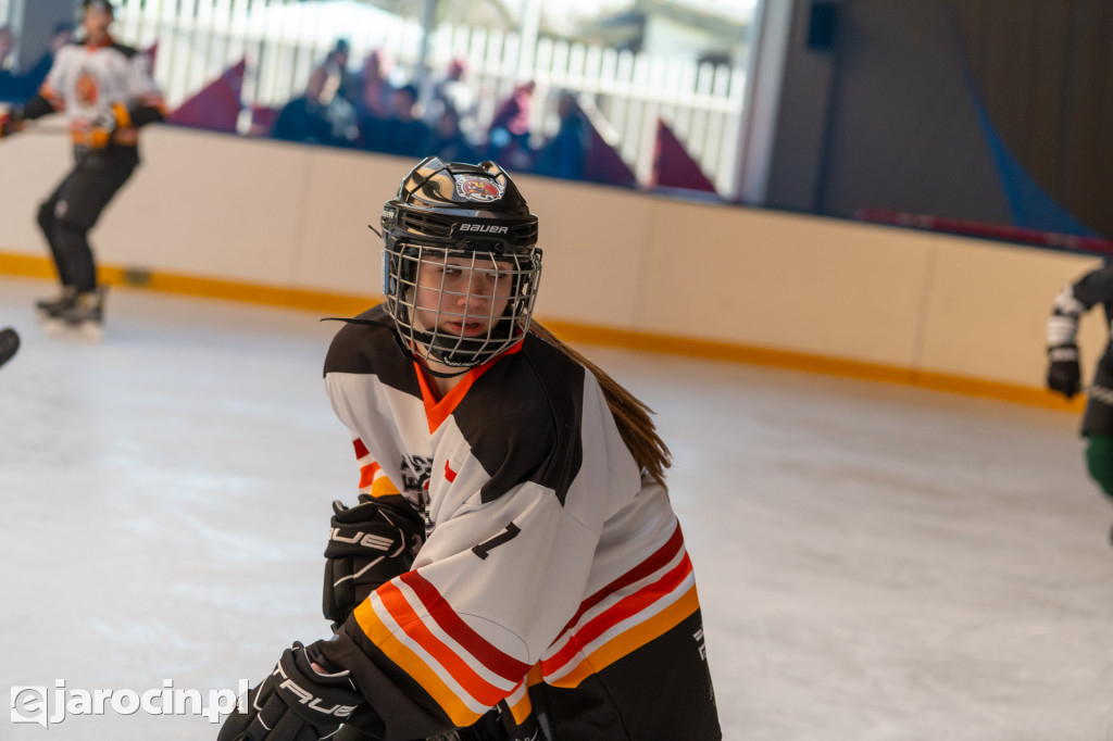 Hokejowe emocje na lodowisku w Jarocinie. Już po raz czwarty