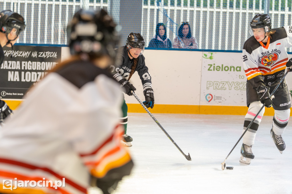 Hokejowe emocje na lodowisku w Jarocinie. Już po raz czwarty