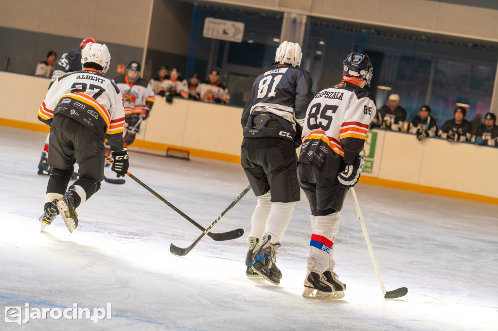Hokejowe emocje na lodowisku w Jarocinie. Już po raz czwarty