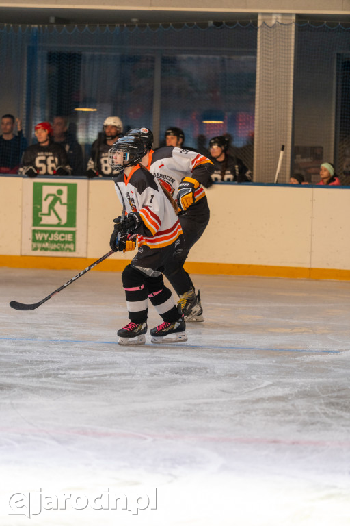 Hokejowe emocje na lodowisku w Jarocinie. Już po raz czwarty