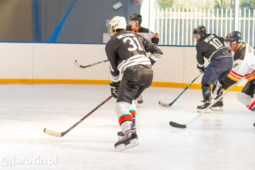 Hokejowe emocje na lodowisku w Jarocinie. Już po raz czwarty