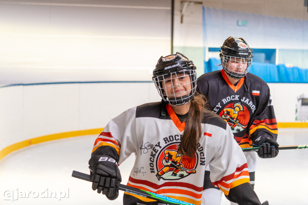 Hokejowe emocje na lodowisku w Jarocinie. Już po raz czwarty