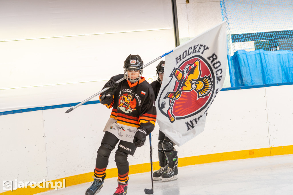 Hokejowe emocje na lodowisku w Jarocinie. Już po raz czwarty