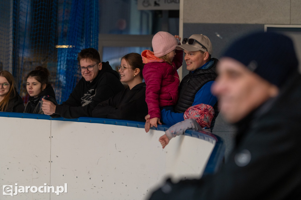 Hokejowe emocje na lodowisku w Jarocinie. Już po raz czwarty