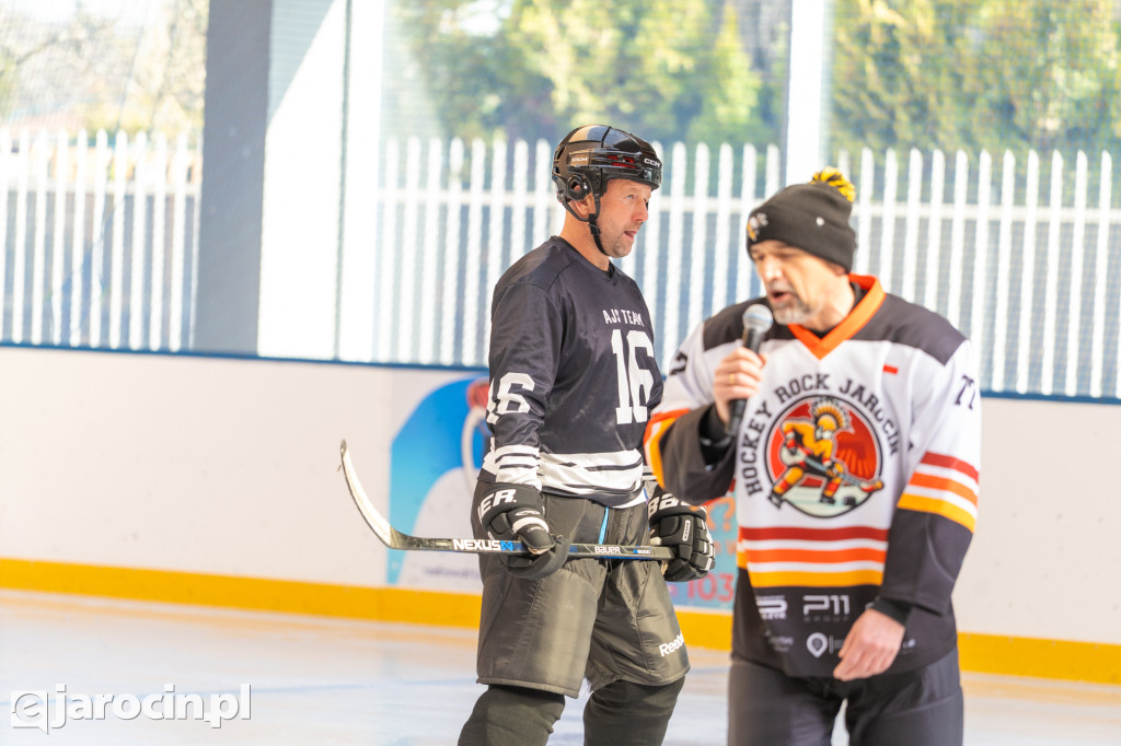 Hokejowe emocje na lodowisku w Jarocinie. Już po raz czwarty