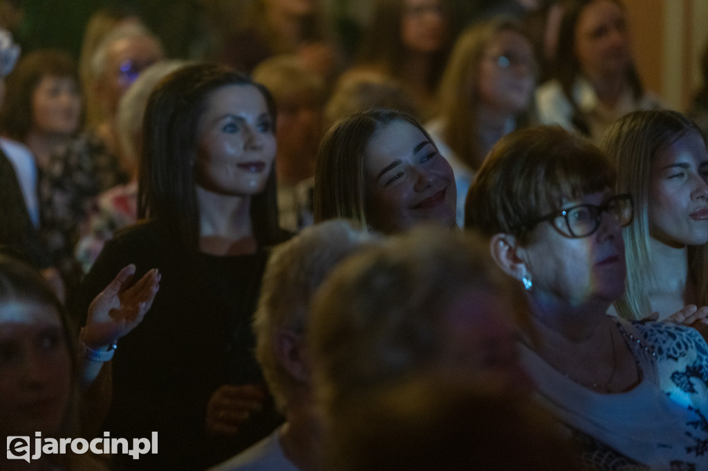 Gminny Dzień Kobiet z Filipem Mettlerem w Jaraczewie