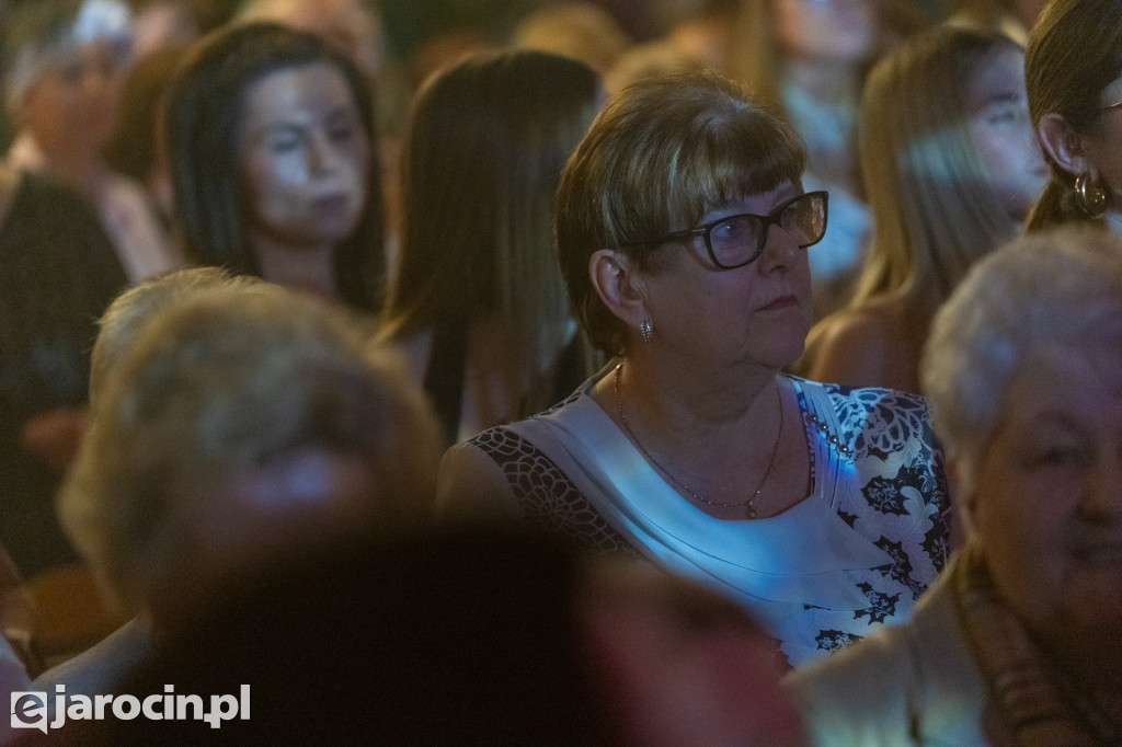 Gminny Dzień Kobiet z Filipem Mettlerem w Jaraczewie