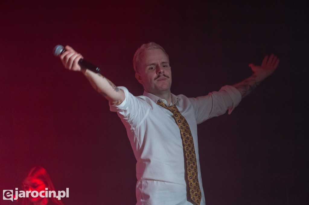 Gminny Dzień Kobiet z Filipem Mettlerem w Jaraczewie