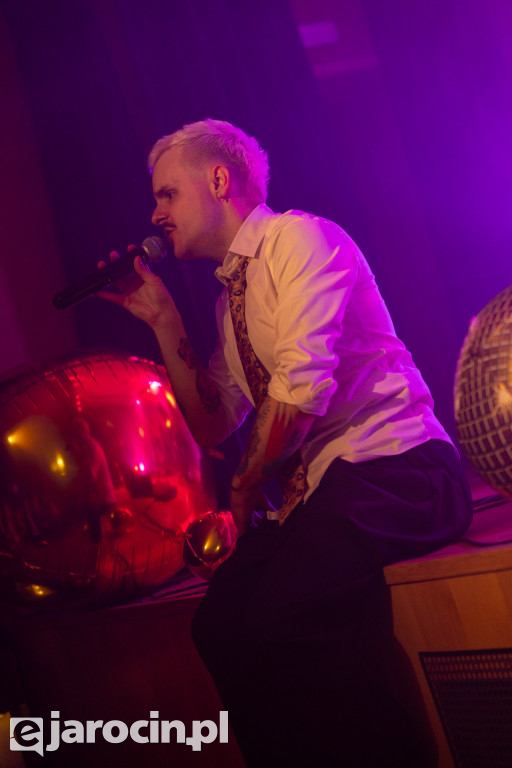 Gminny Dzień Kobiet z Filipem Mettlerem w Jaraczewie