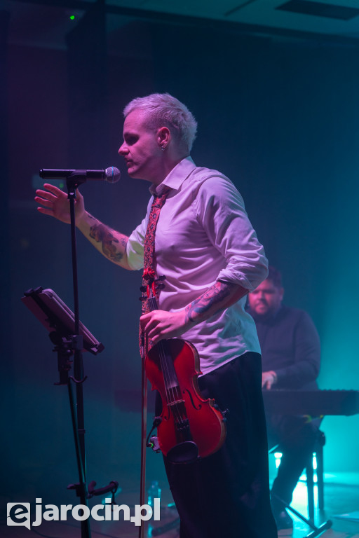 Gminny Dzień Kobiet z Filipem Mettlerem w Jaraczewie